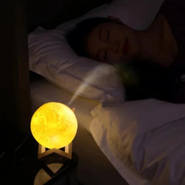 Lampa de Veghe cu Umidificator, Luna Moon 3D + Cadou 12 Uleiuri Esentiale